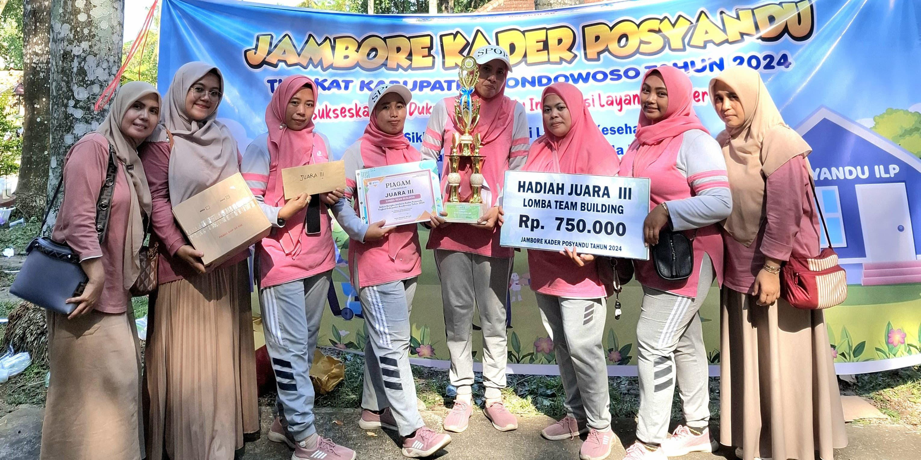 UPTD PUSKESMAS TAMAN KROCOK RAIH JUARA 3 KATEGORI TEAM BUILDING DALAM JAMBORE KADER TAHUN 2024